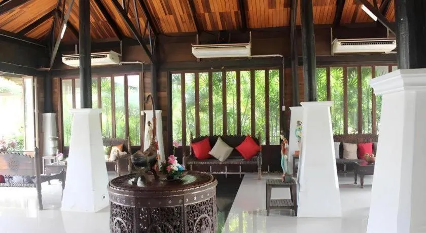 Chivaree Hotel and Resort