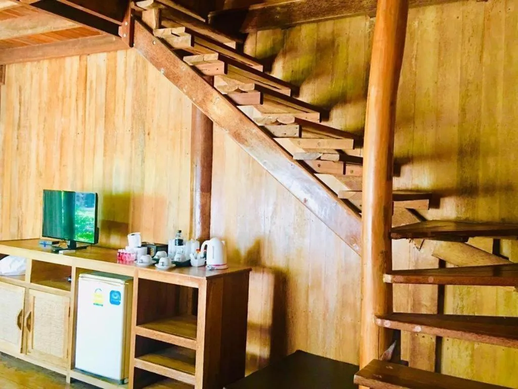 Chivaree Hotel and Resort