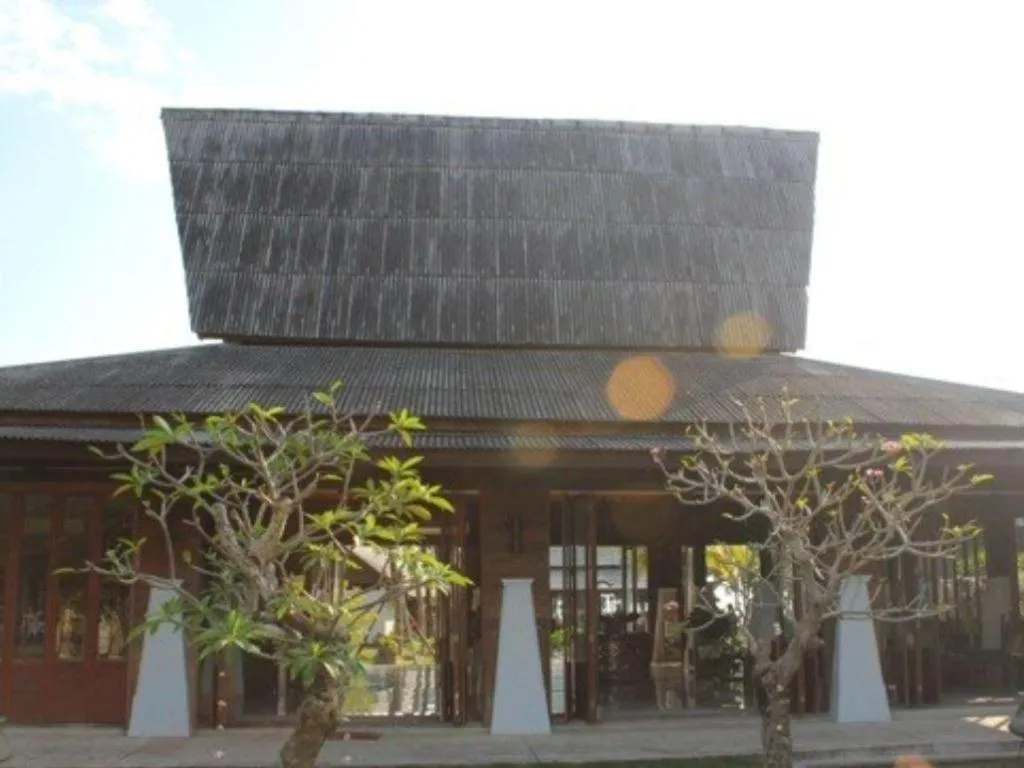 Chivaree Hotel and Resort