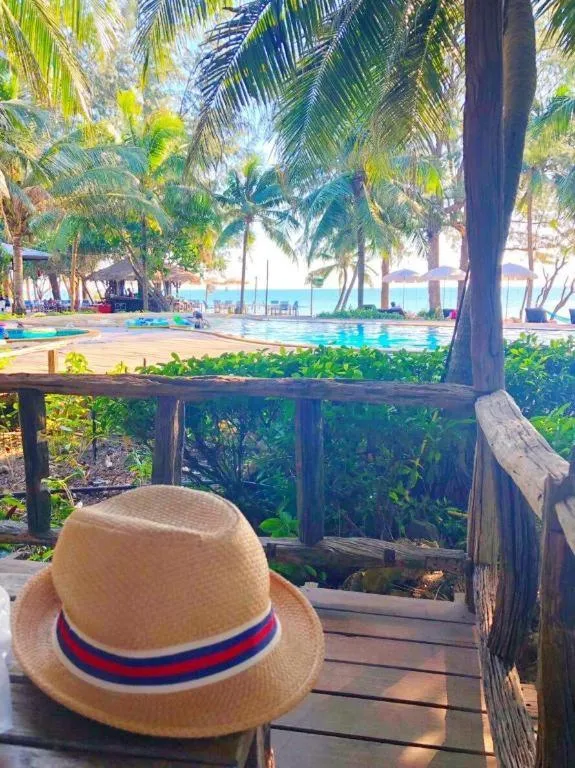 Chivaree Hotel and Resort