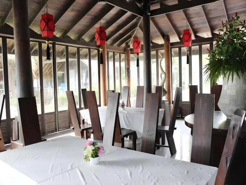 Chivaree Hotel and Resort