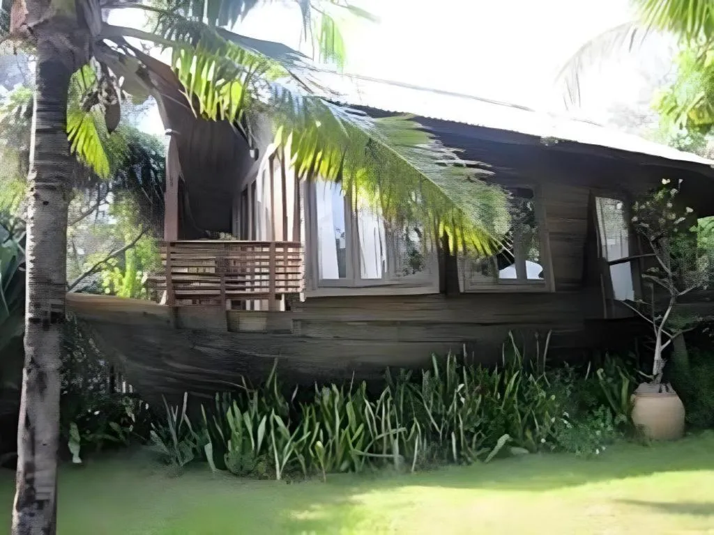 Chivaree Hotel and Resort