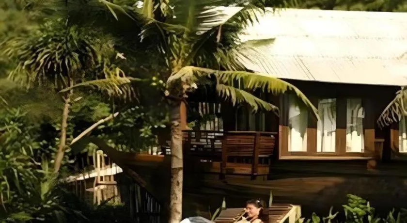 Chivaree Hotel and Resort