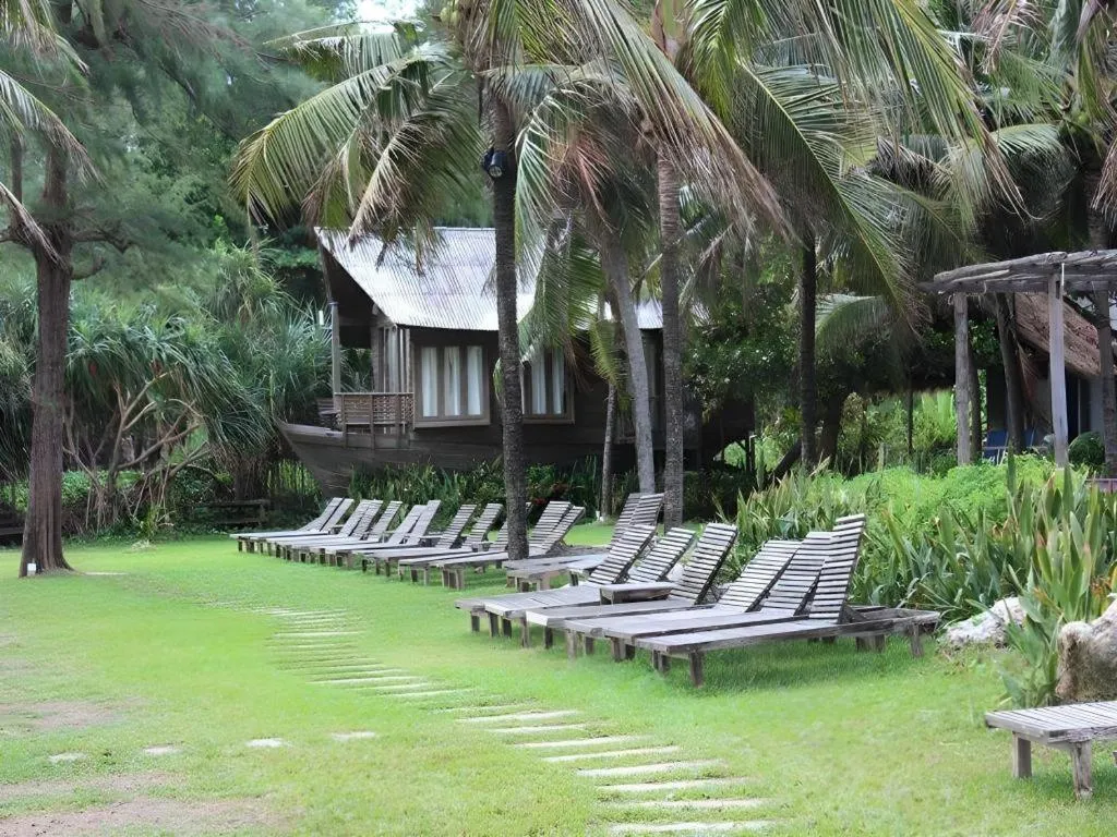 Chivaree Hotel and Resort