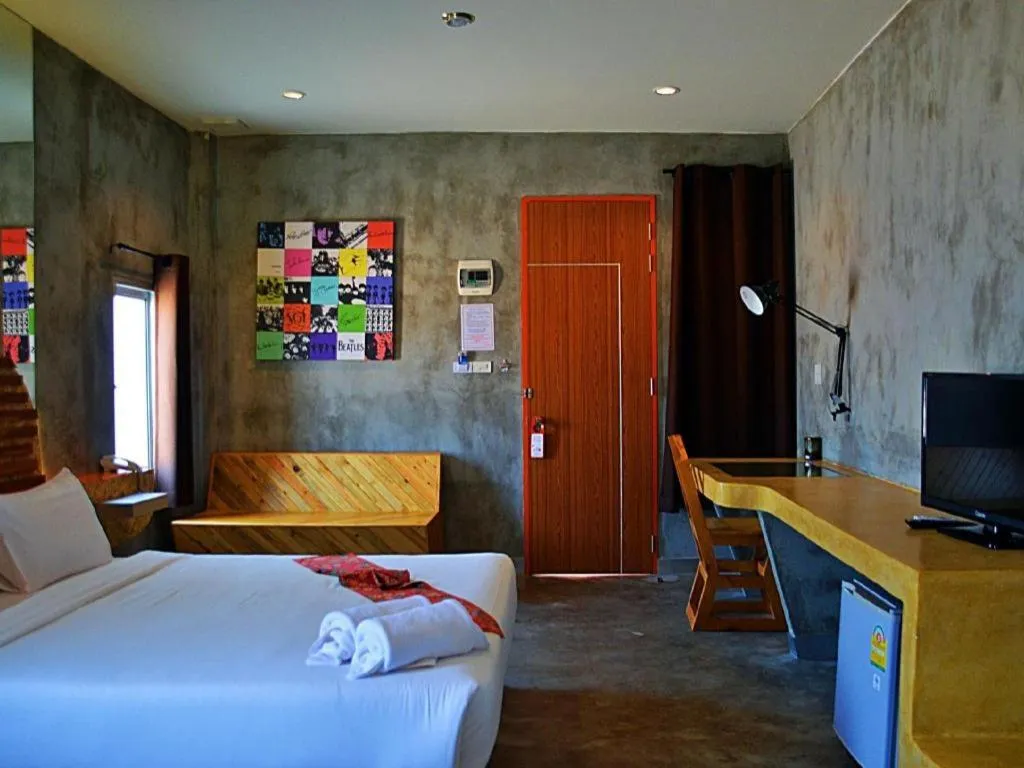 Bed in Tanisa Resort