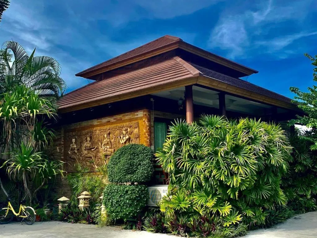 Baan Saranrom