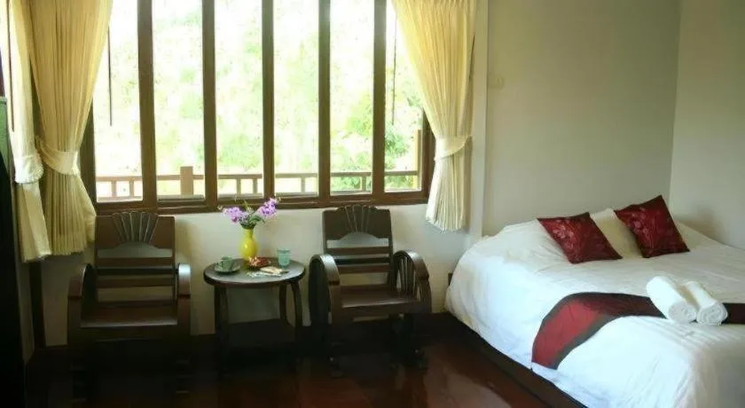 Bed in Baan Saranrom