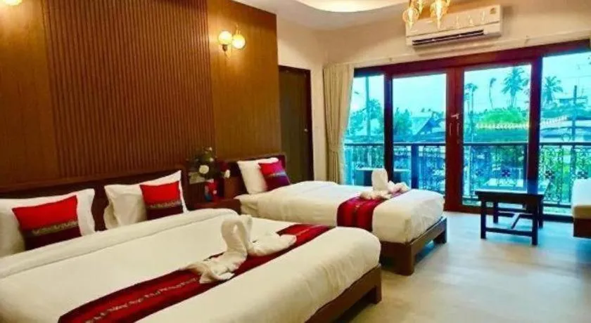 Bed in Baan Saranrom