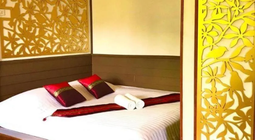 Bed in Baan Saranrom