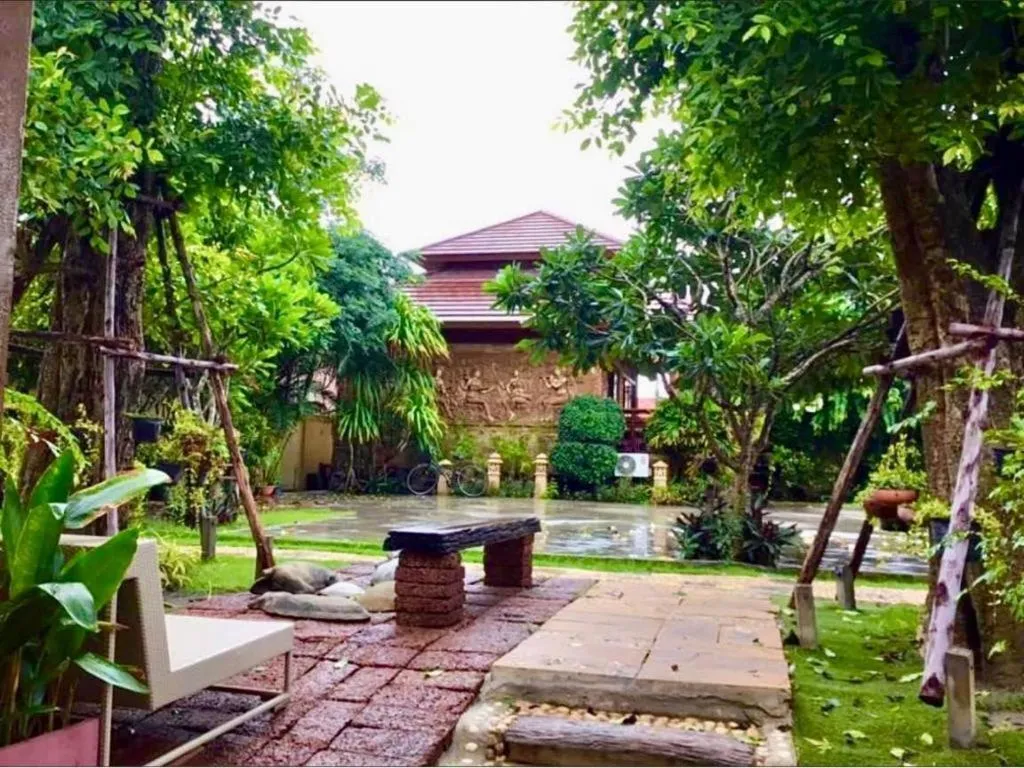 Baan Saranrom