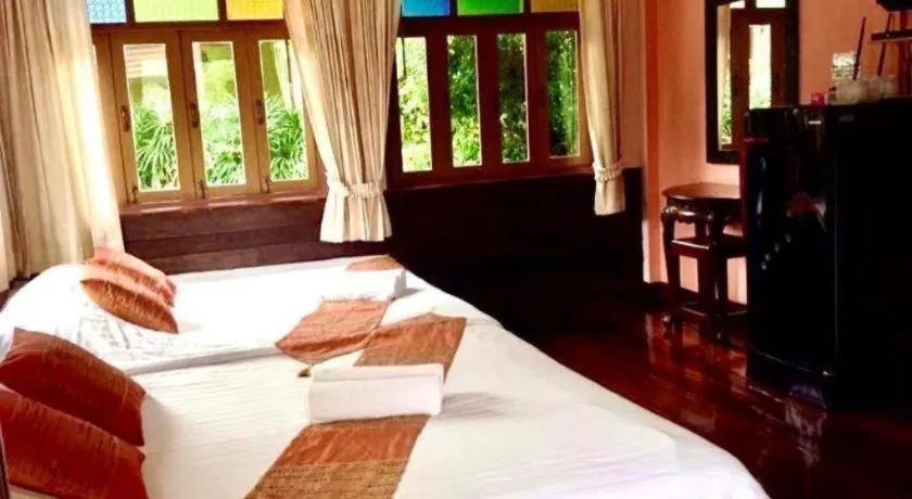 Bed in Baan Saranrom