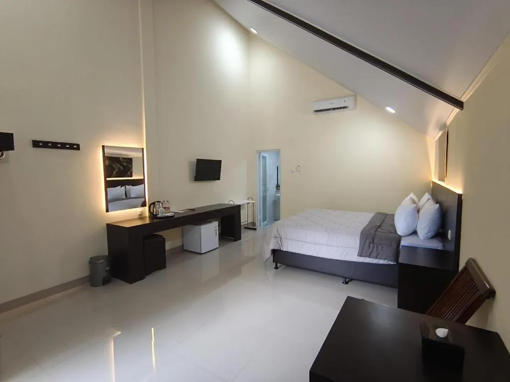 Bed in Augusta Hotel & Glamping Sukabumi