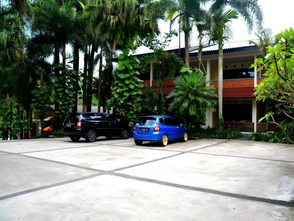 Augusta Hotel & Glamping Sukabumi