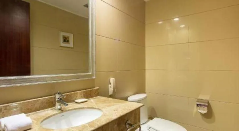 New Century Pujiang Hotel