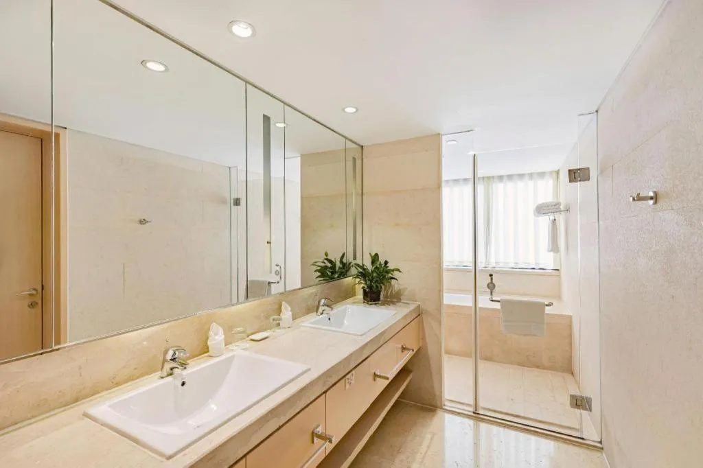 New Century Pujiang Hotel