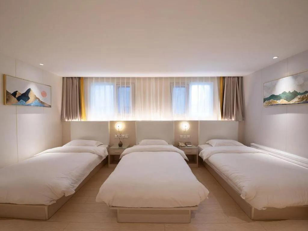 Bed in Beijing Inner Mongolia Hotel Chaoyang