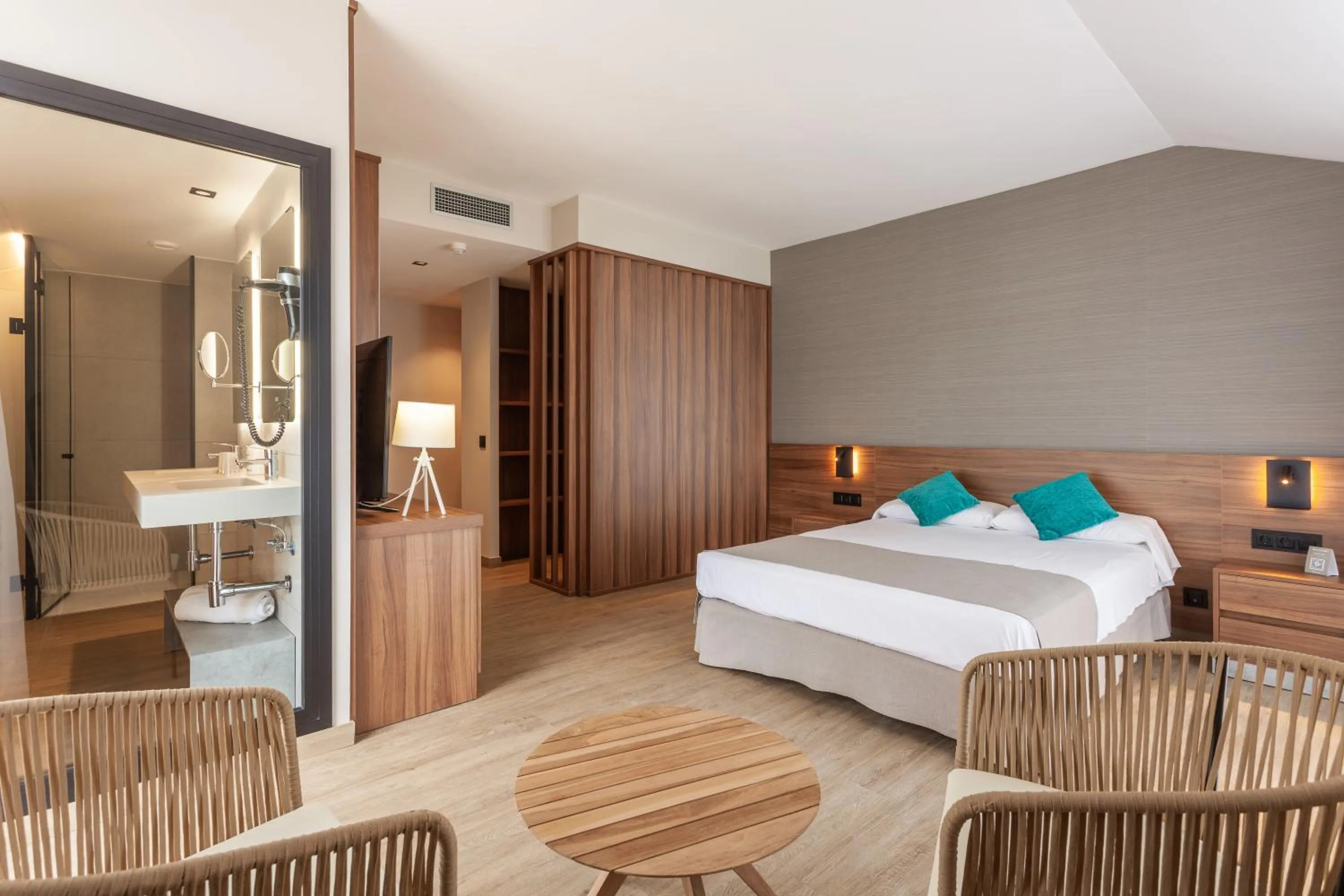 Bedroom, Bed in DWO Sirius