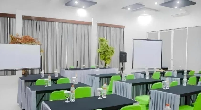 Fizz Hotel Lombok