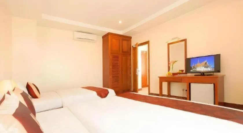 Bed in Kirirom Crystal Hotel