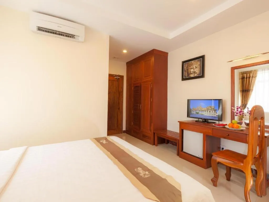 Bed in Kirirom Crystal Hotel