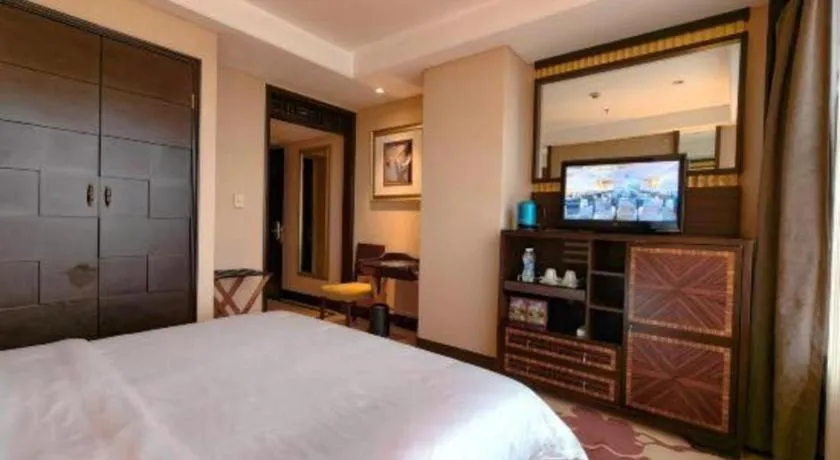 Bed in Dongguan Silver World Garden Hotel