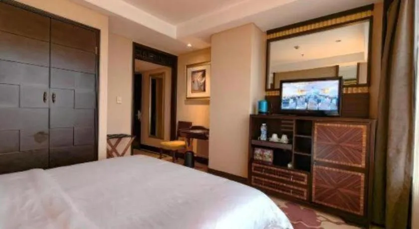 Bed in Dongguan Silver World Garden Hotel