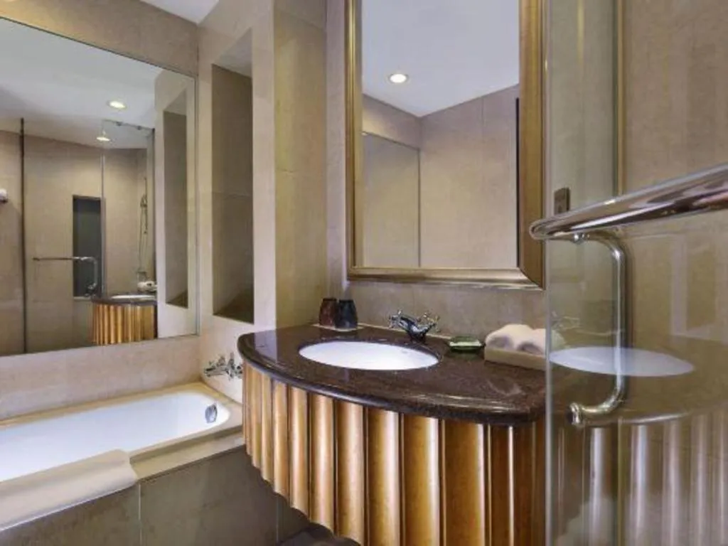 Bed in Dongguan Silver World Garden Hotel