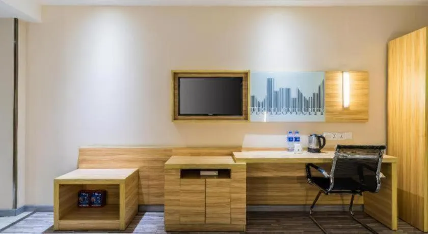 City Comfort Inn Yangjiang Baili Plaza Mojiang Road