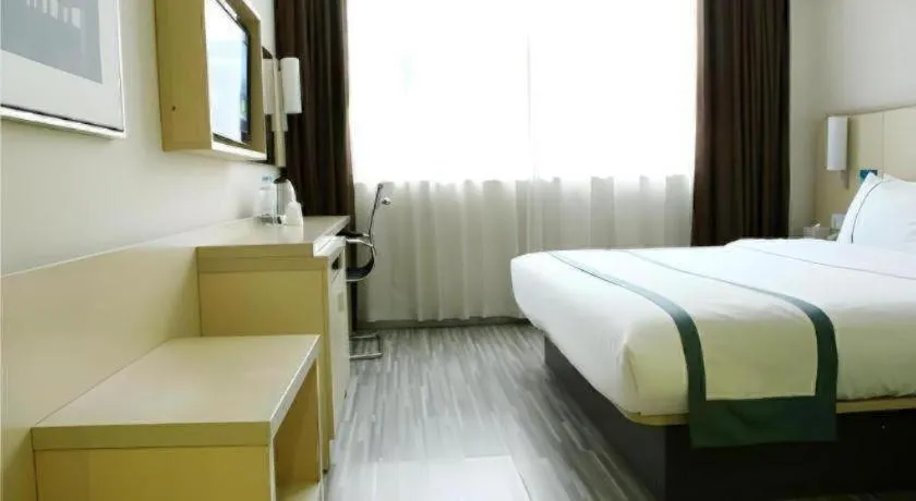 Bed in City Comfort Inn Liuzhou Ma'anshan Rongjun Road