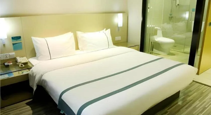 Bed in City Comfort Inn Liuzhou Ma'anshan Rongjun Road