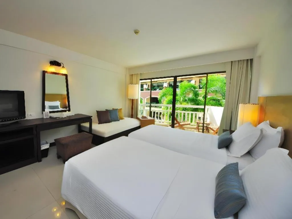 Bed in Ramada by Wyndham Phuket Southsea