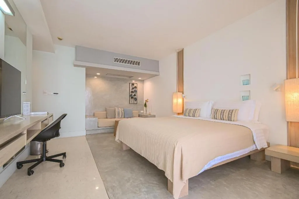 Bed in Ramada by Wyndham Phuket Southsea