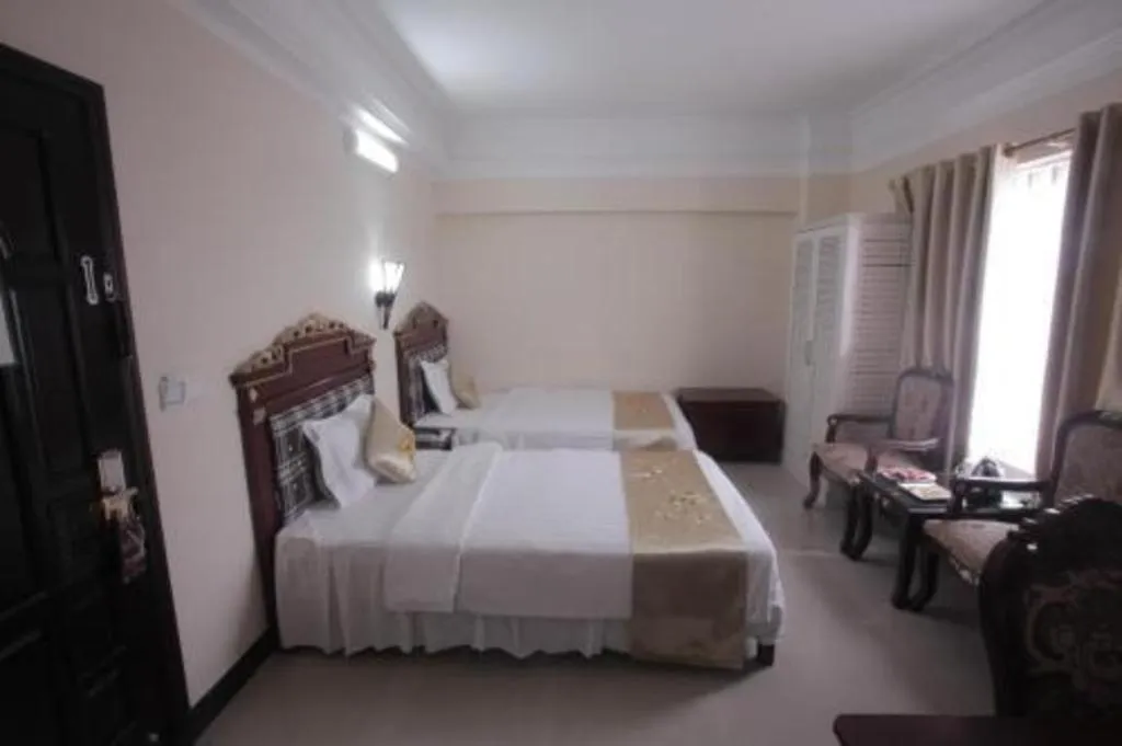 Bed in Hoang Long Hotel - Hai Phong City Center