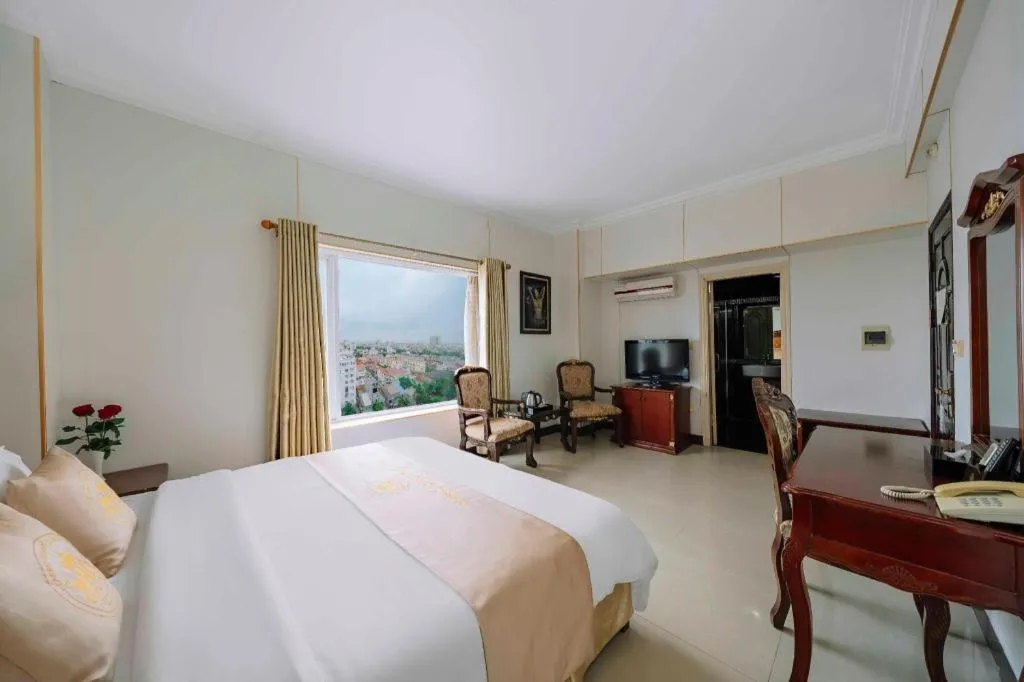 Bed in Hoang Long Hotel - Hai Phong City Center