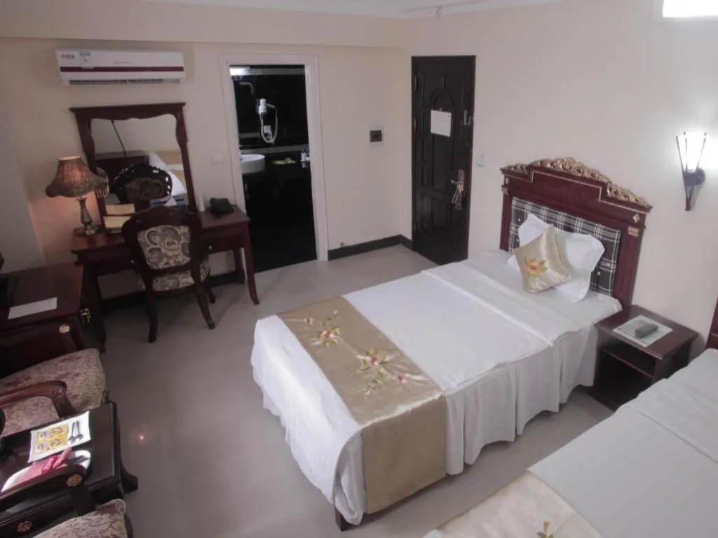 Bed in Hoang Long Hotel - Hai Phong City Center