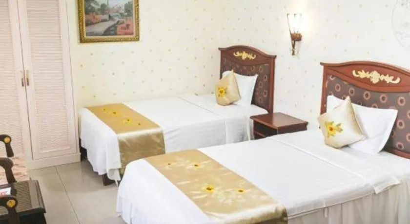 Bed in Hoang Long Hotel - Hai Phong City Center