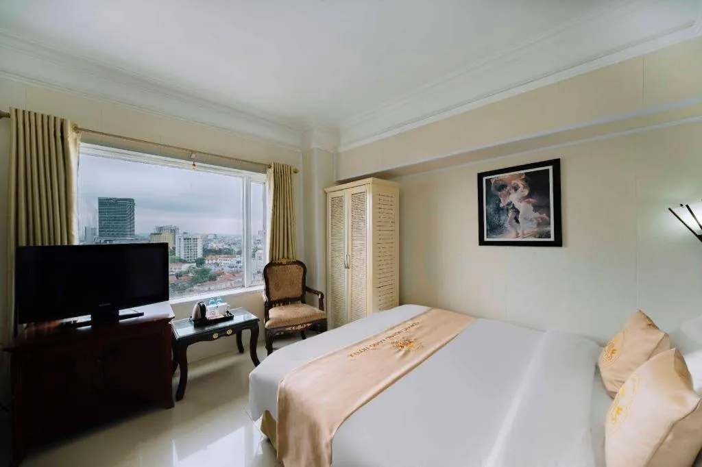 Bed in Hoang Long Hotel - Hai Phong City Center