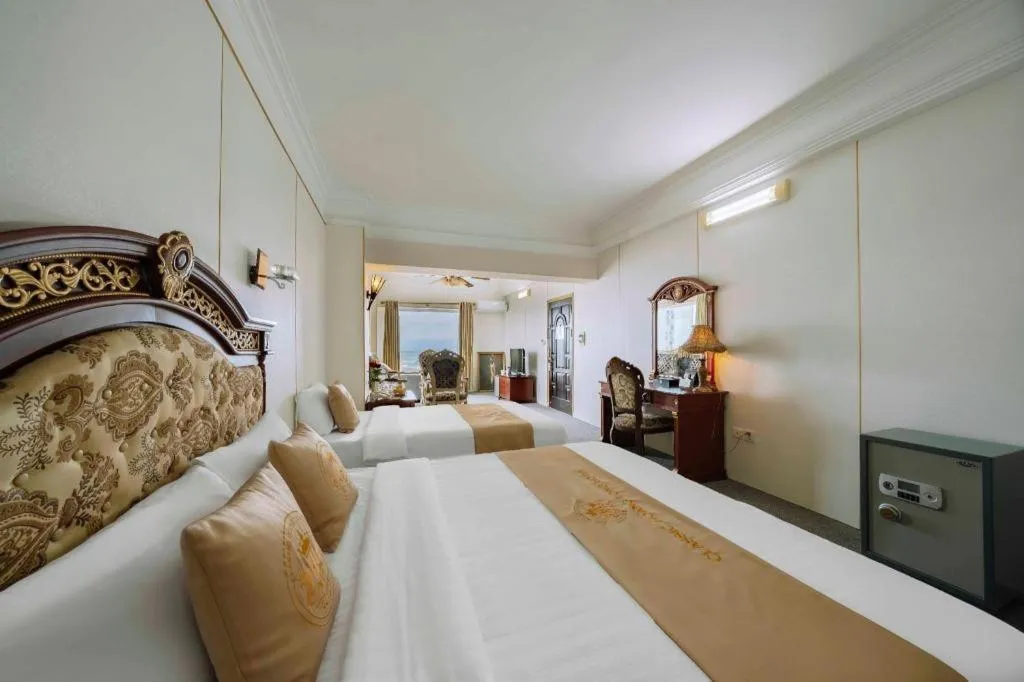 Bed in Hoang Long Hotel - Hai Phong City Center