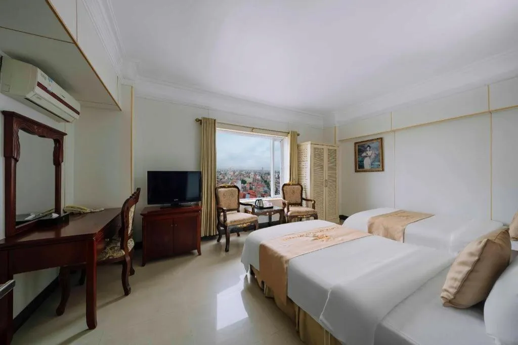 Bed in Hoang Long Hotel - Hai Phong City Center