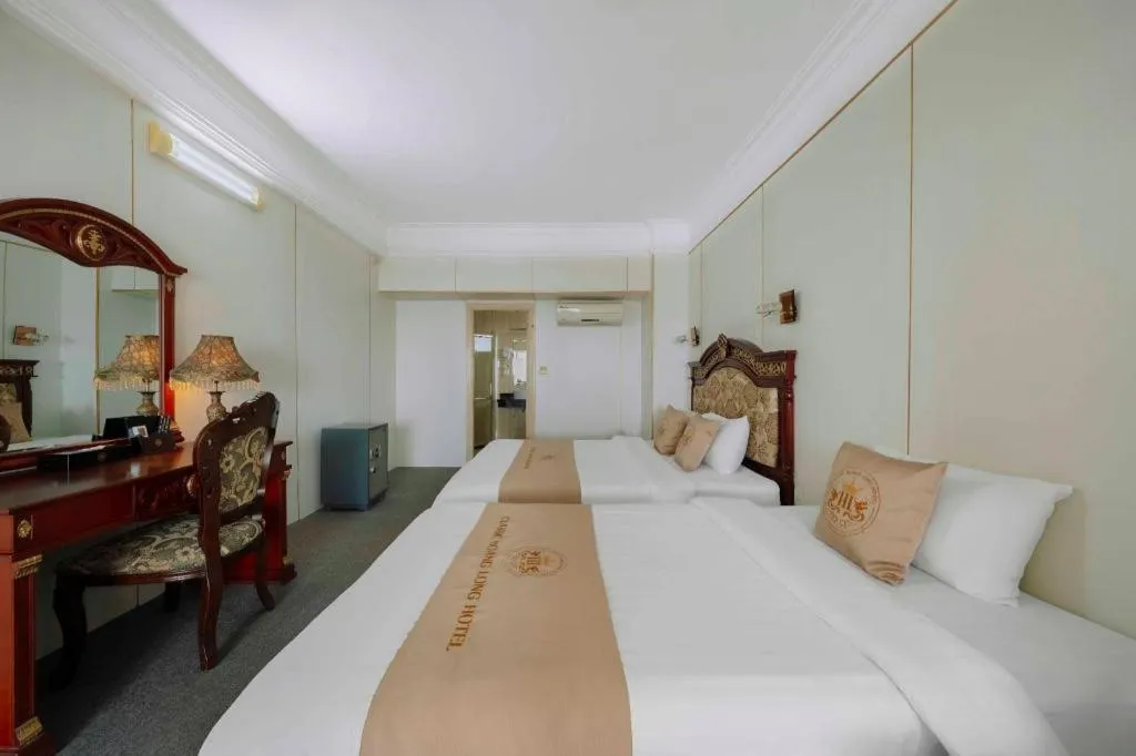 Bed in Hoang Long Hotel - Hai Phong City Center