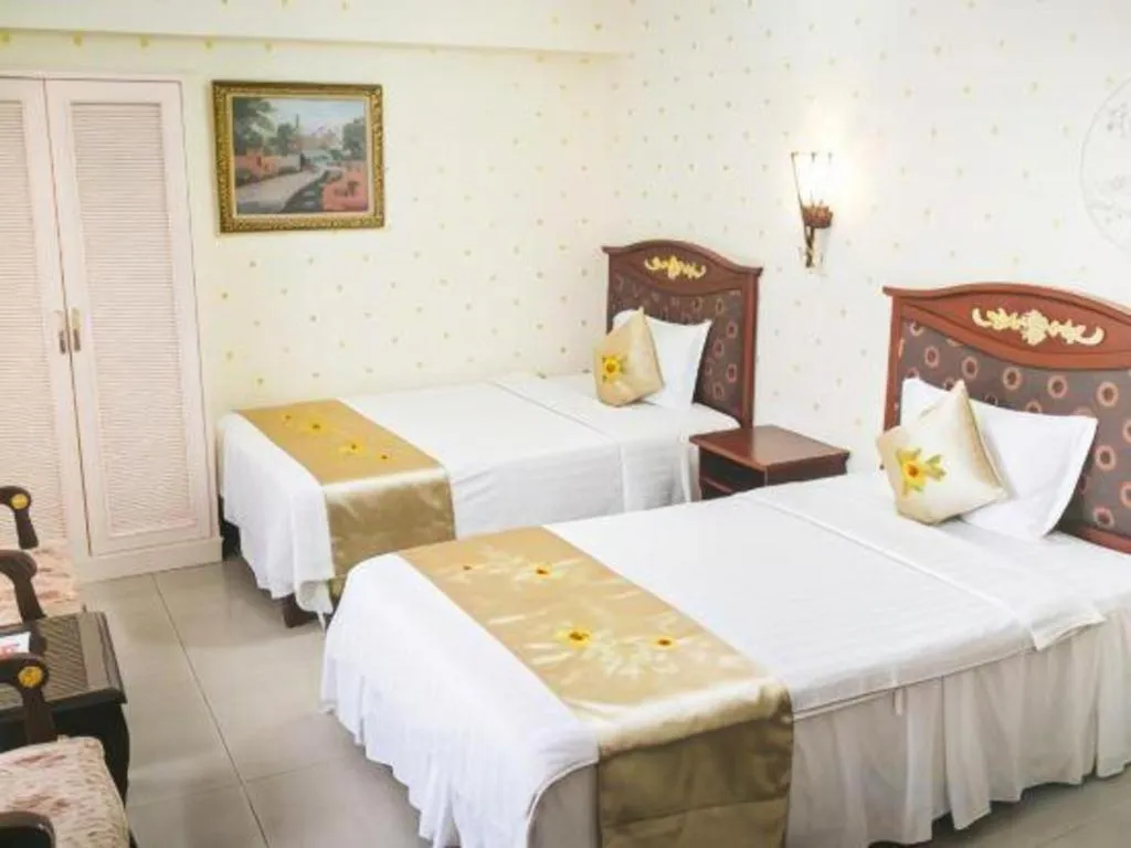 Bed in Hoang Long Hotel - Hai Phong City Center