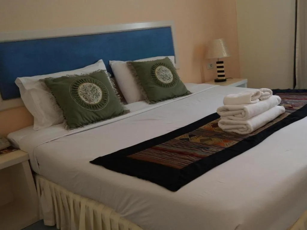 Bed in Seng Aroun Hotel