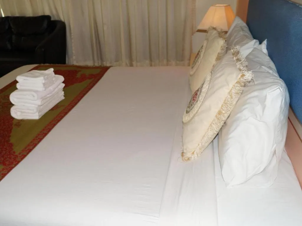 Bed in Seng Aroun Hotel