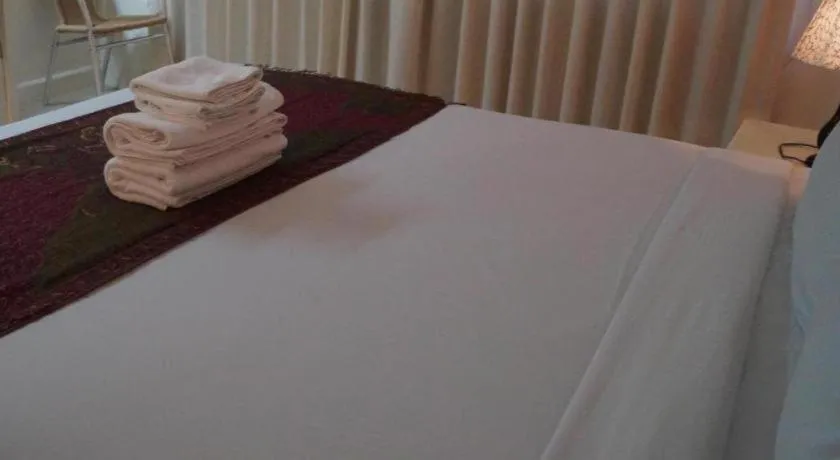 Bed in Seng Aroun Hotel