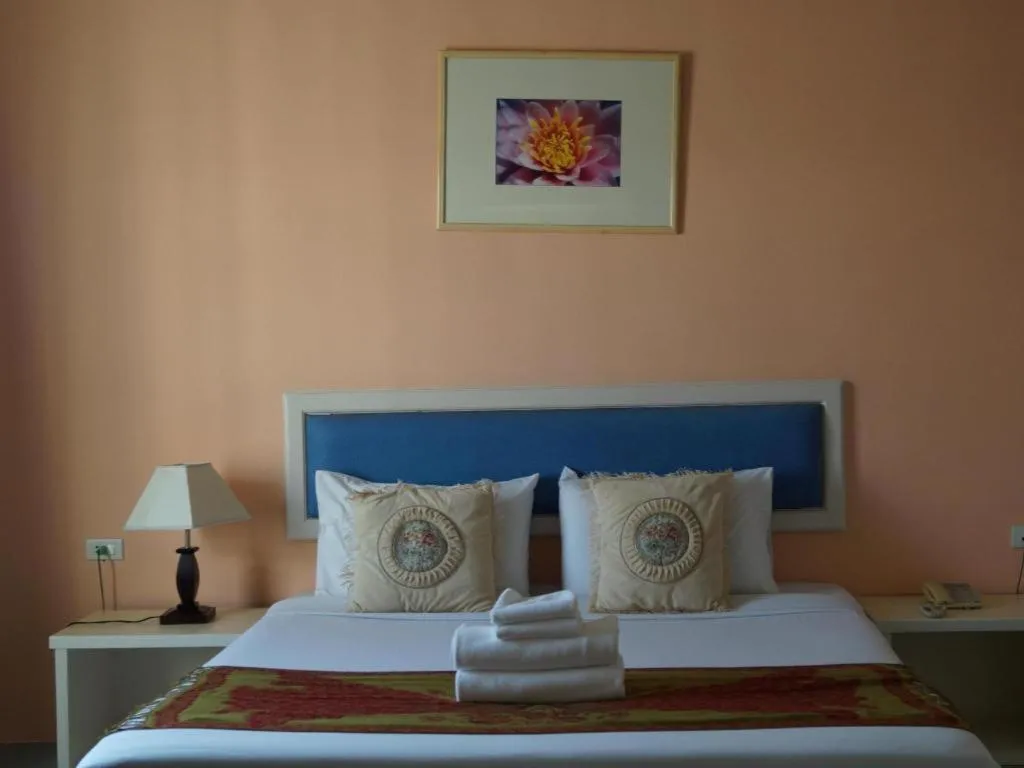 Bed in Seng Aroun Hotel