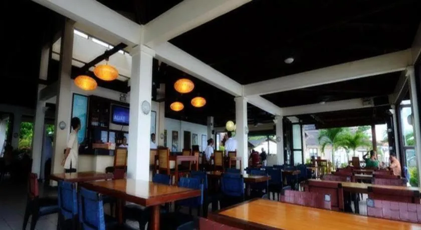 Kahuna Beach Resort and Spa