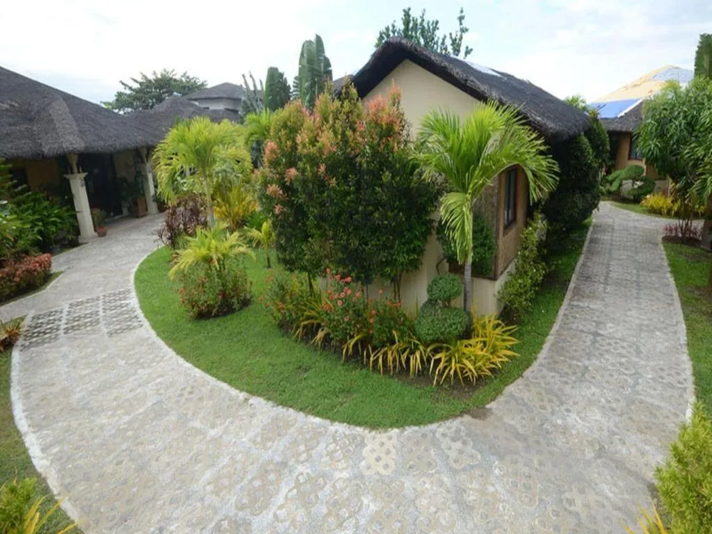 Kahuna Beach Resort and Spa