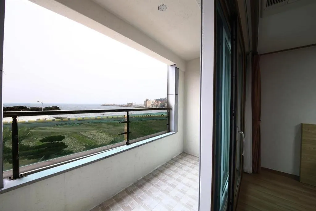 Jeju Sunbeach Hotel & Resort