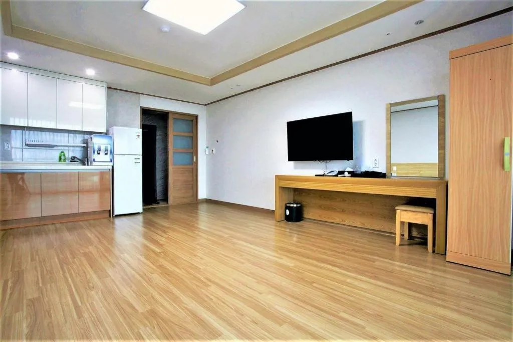 Jeju Sunbeach Hotel & Resort