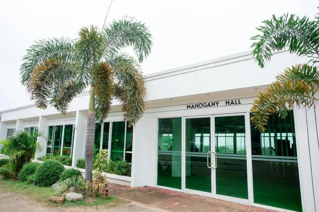 Ultra Winds Mountain Resort